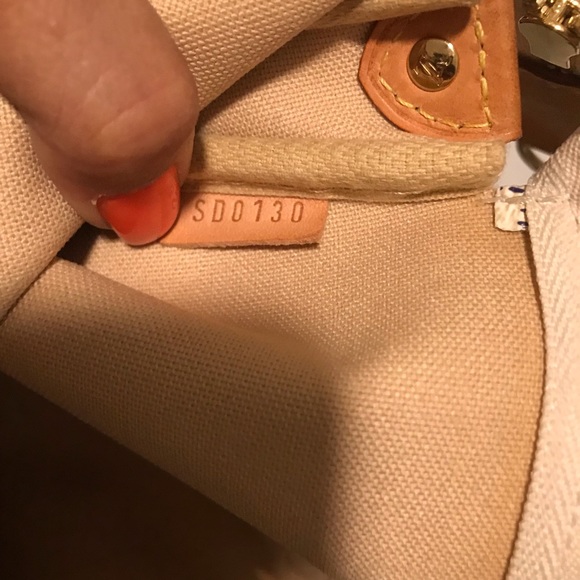 Authentic LV Eva Damier Azur - Picture 2 of 8